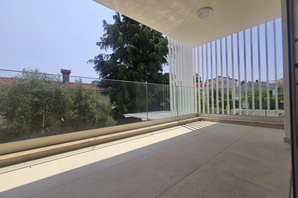 001-1021-70-Krk-Apartment-in-the-krk-center-for-sale