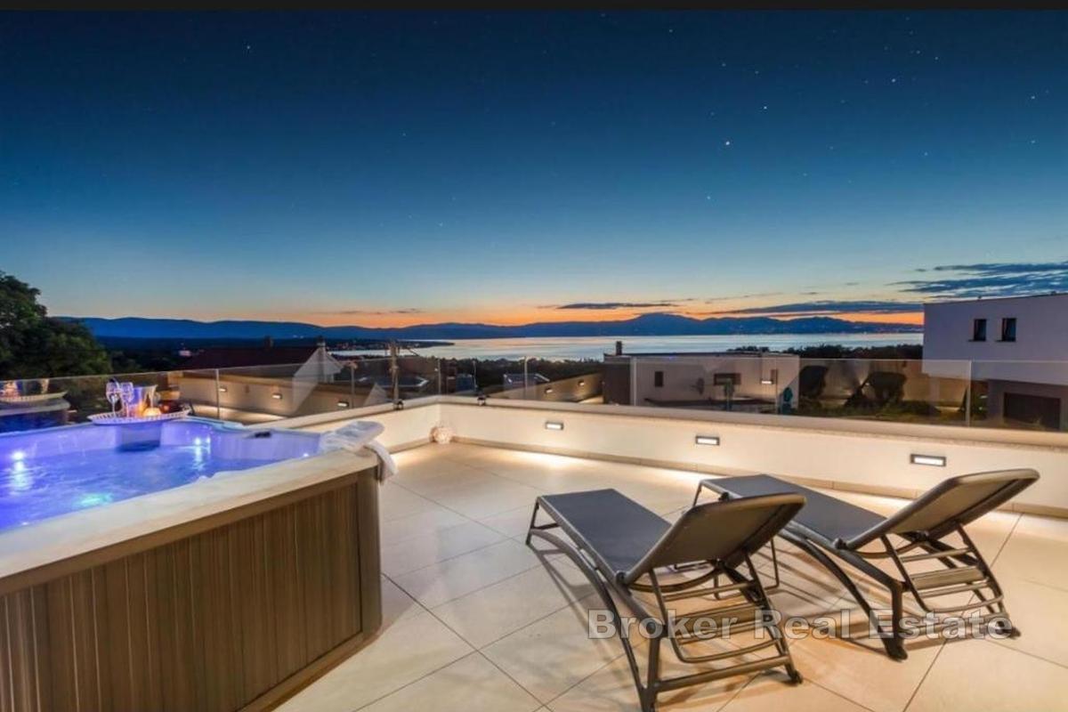 Moderne Villa mit Pool und Meerblick