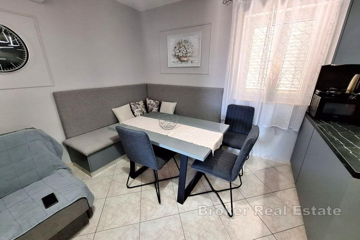 Appartamento con terrazza e vista mare