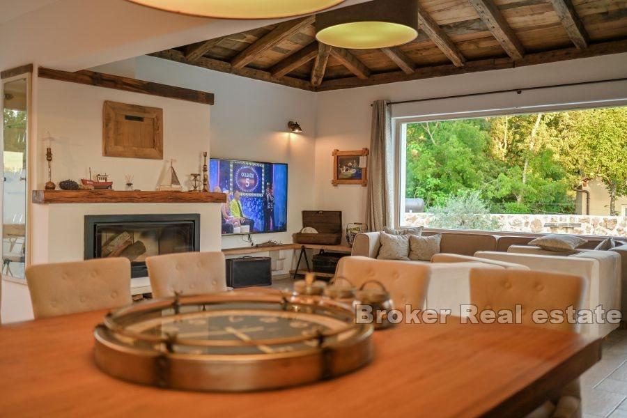 Luxusvilla mit Pool