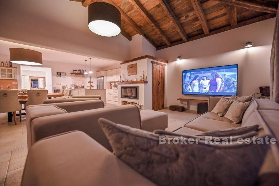 Luxusvilla mit Pool