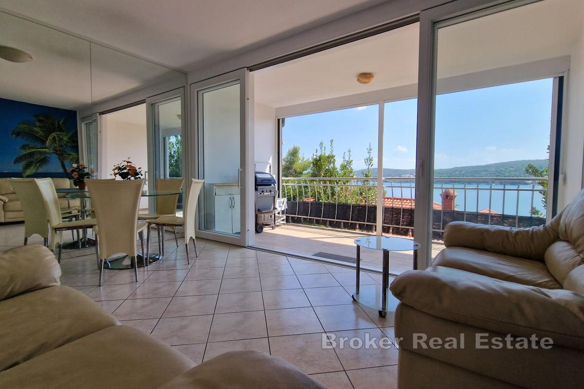 Appartamento duplex con vista mare