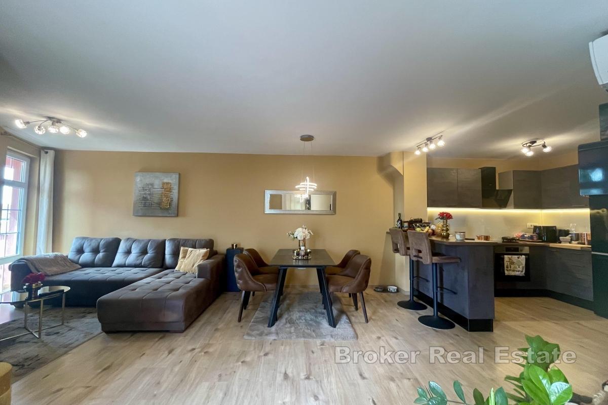Zařízený apartmán blízko pláže a centra