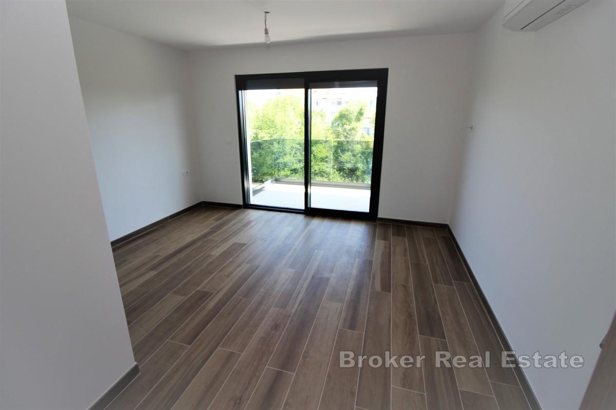 Moderne Maisonette-Wohnung mit Pool