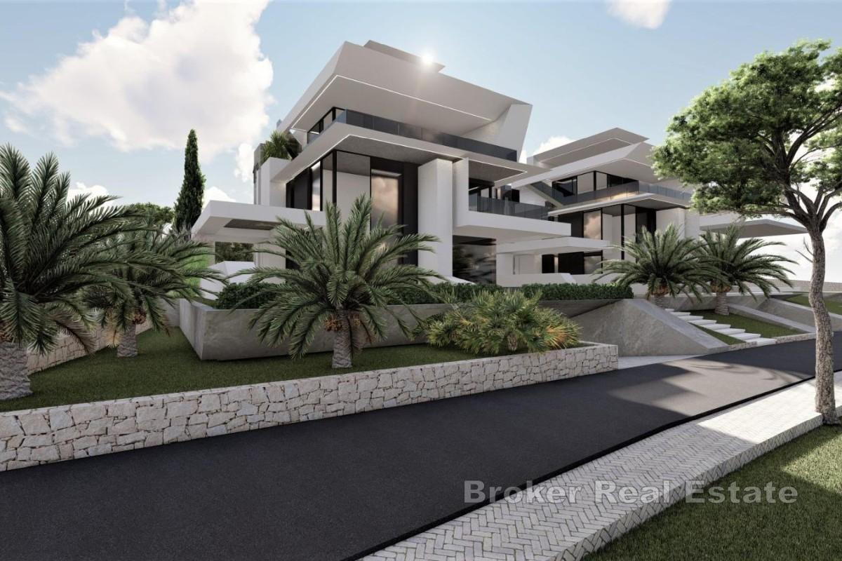 Moderno appartamento duplex con giardino e piscina