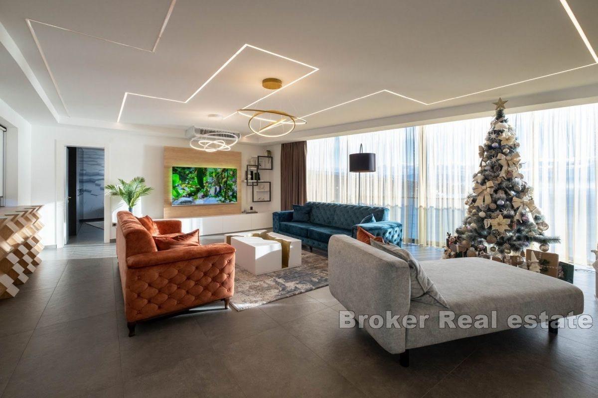 Luxus-Penthouse mit Meerblick