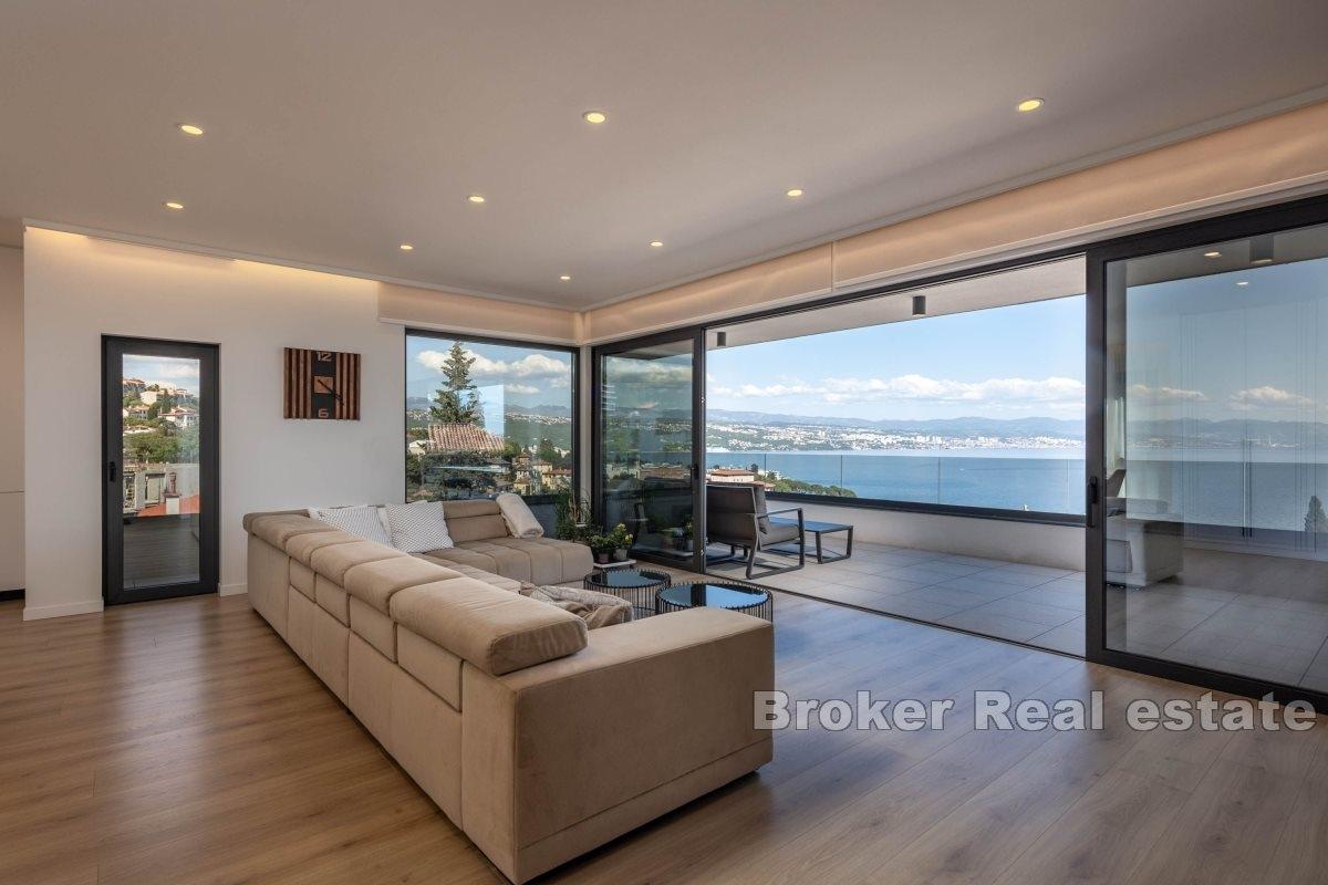 Elegancki penthouse z widokiem na morze