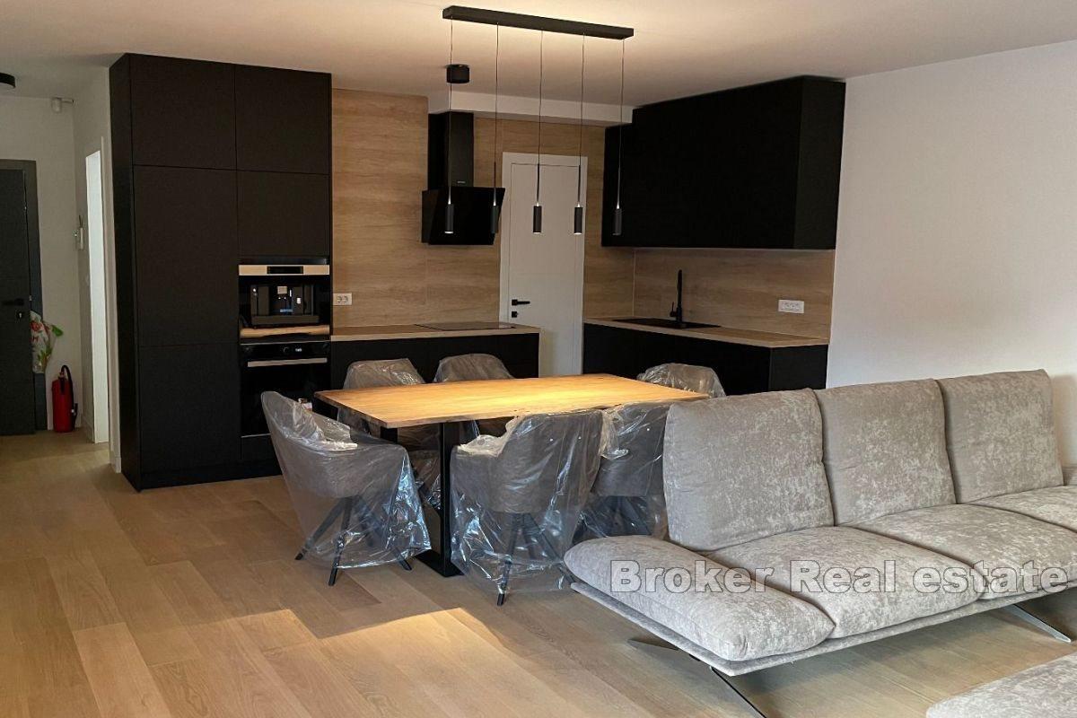 Appartamento moderno con vista sul mare