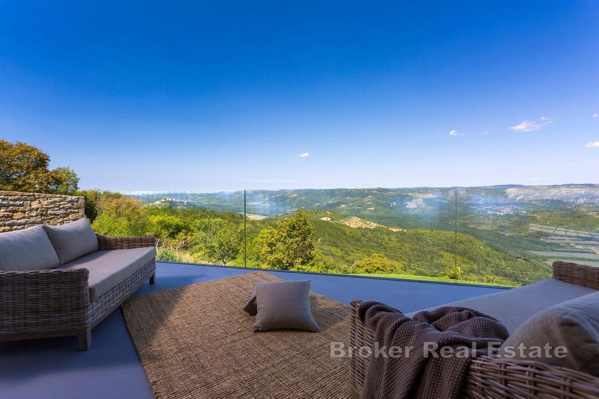 Luxusní vila s pozemkem a panoramatickým výhledem