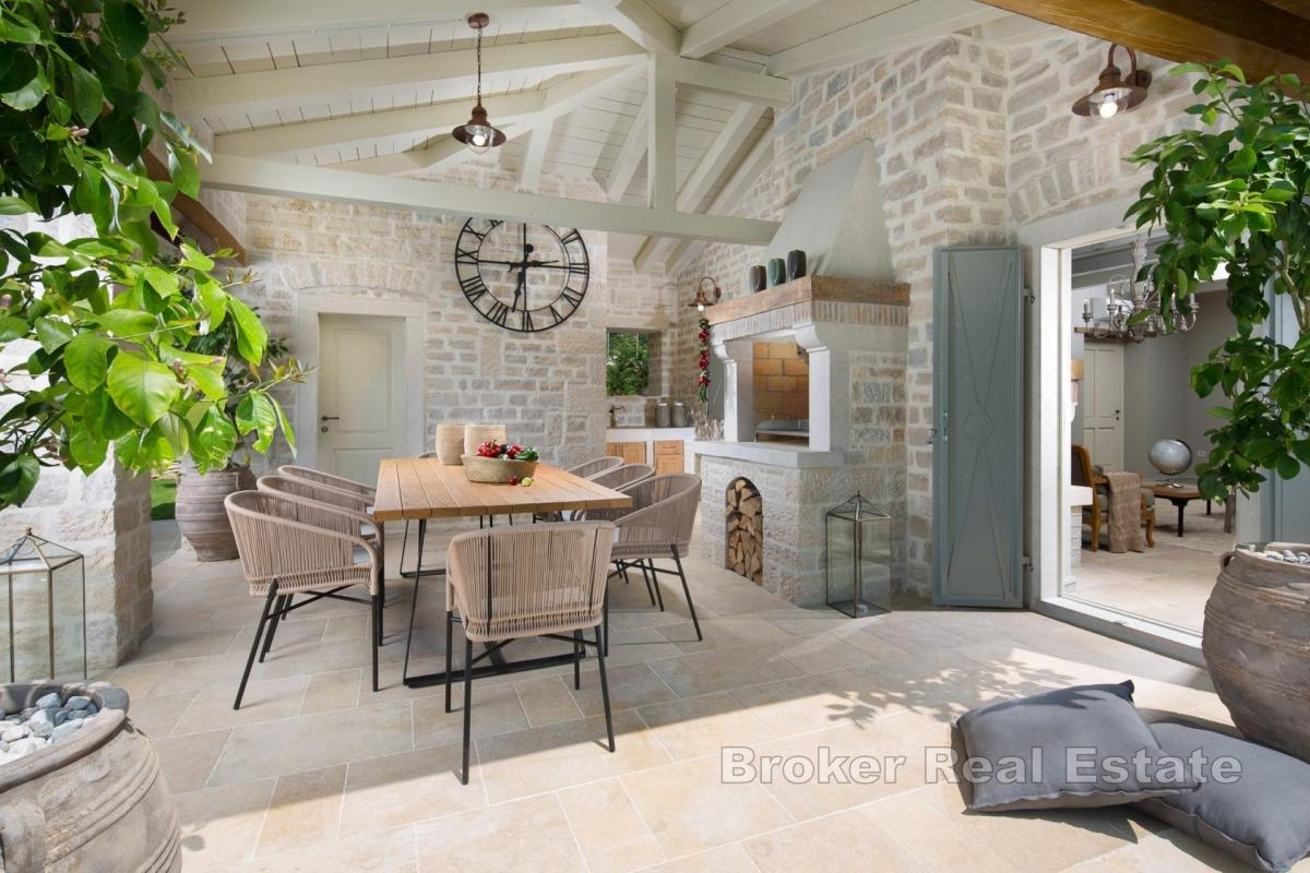 Luxusvilla mit Pool