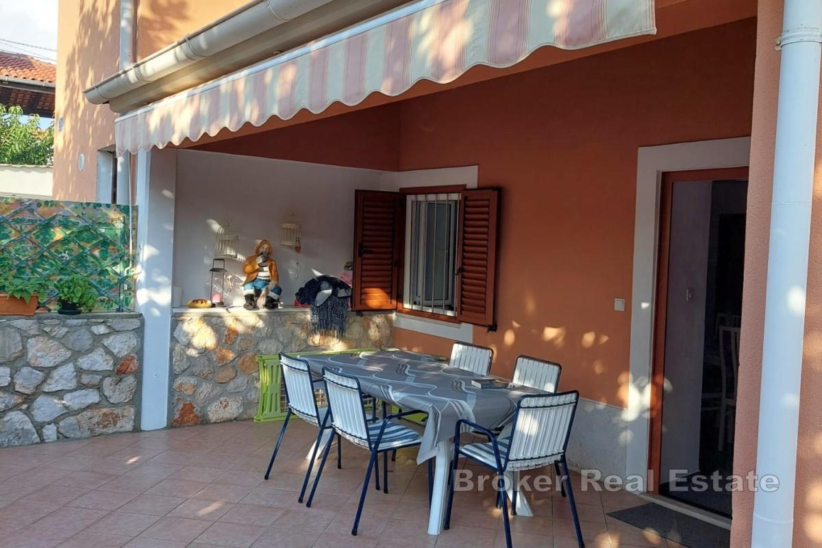 Samostojeća kuća s dva stana