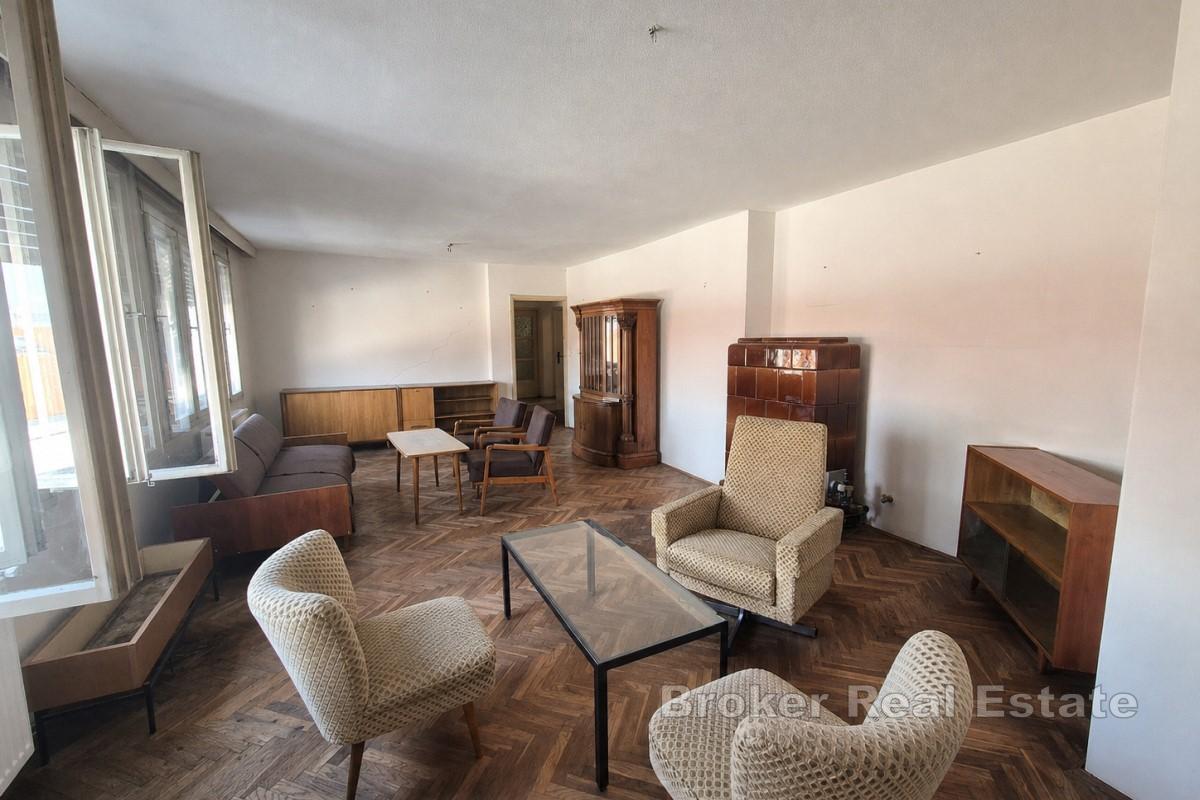 Appartamento da ristrutturare in un edificio con ascensore