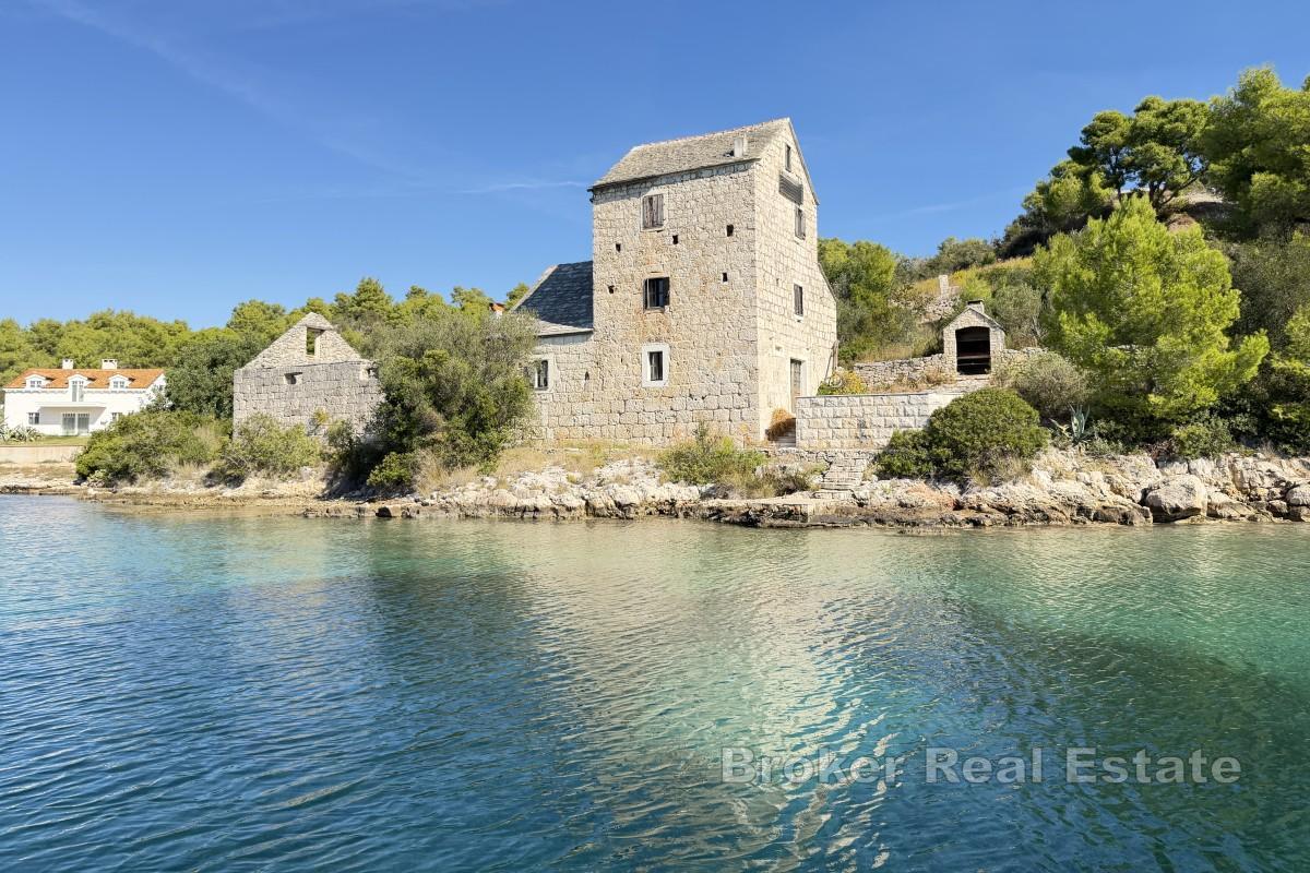 Propriété unique en bord de mer