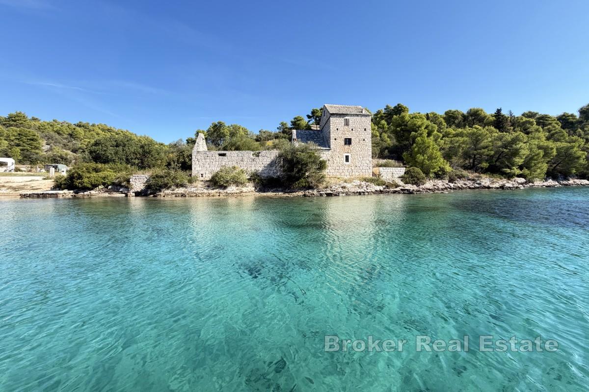 Propriété unique en bord de mer