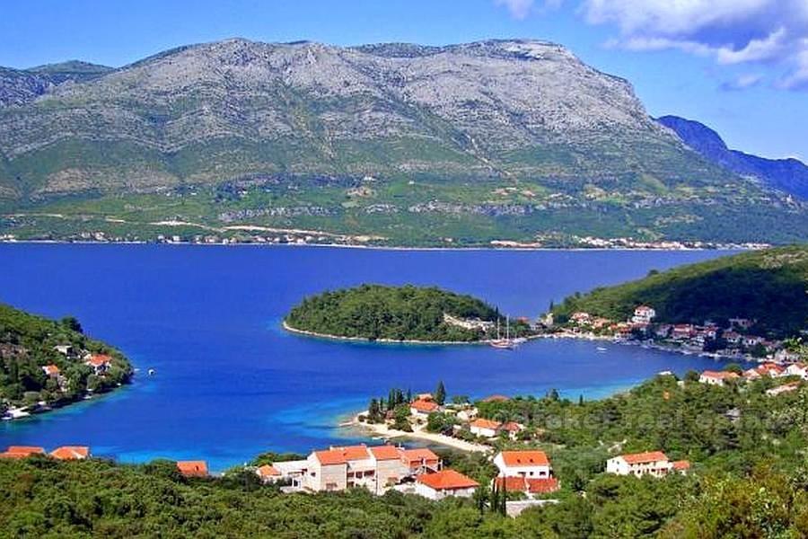 Terrain à bâtir, à 65 mètres de la mer, à vendre