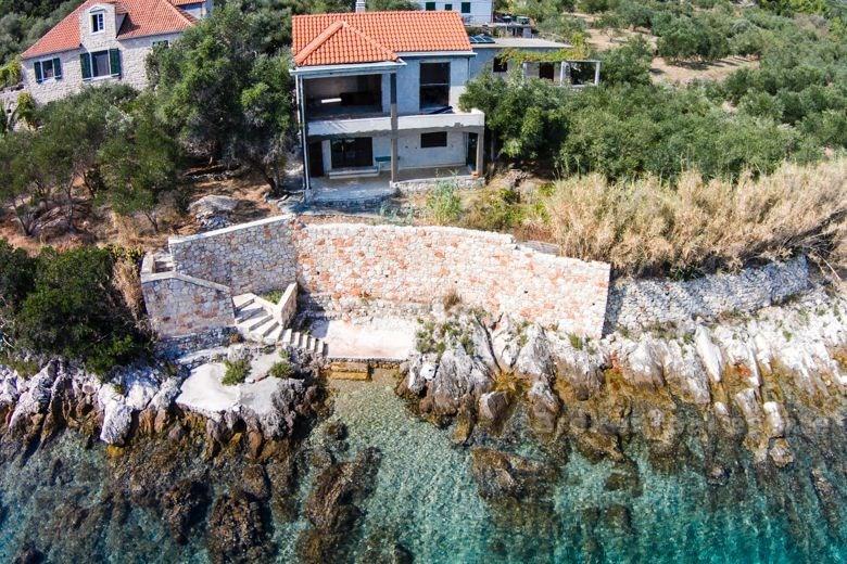 Maison / Villa première rangée de la mer, à vendre
