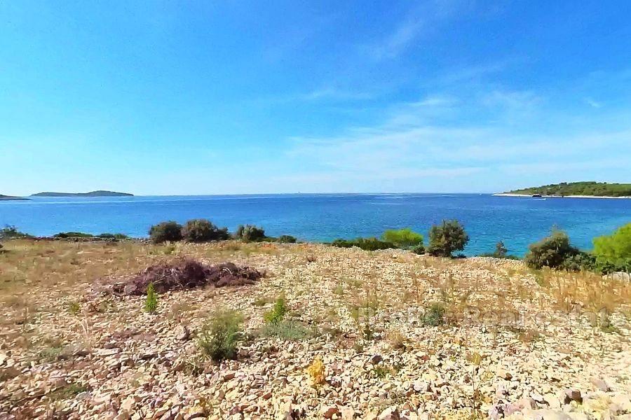 Terrain à bâtir près de la mer, à vendre