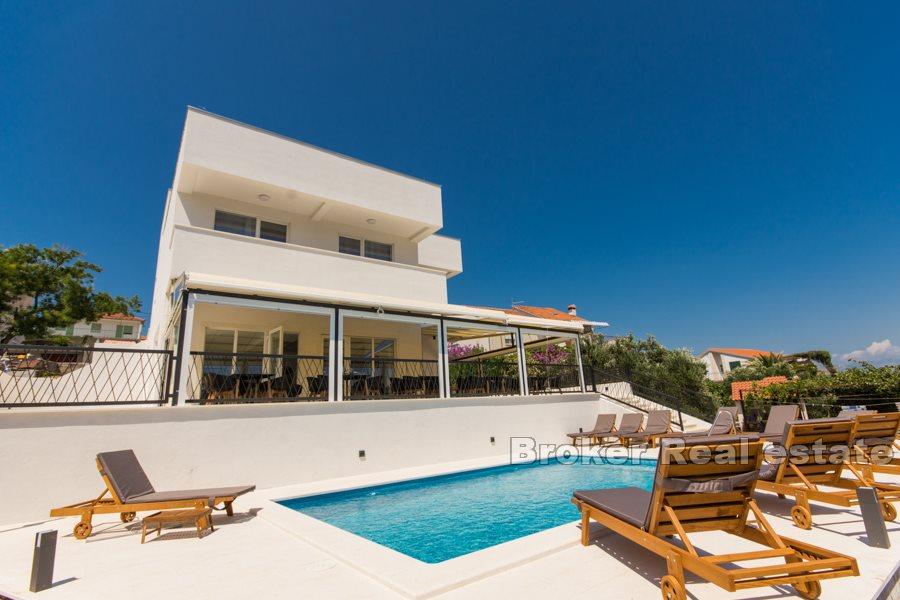 Luxusvilla mit Pool