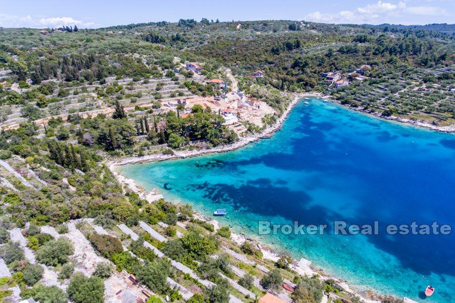 Terrain constructible au premier rang de la mer