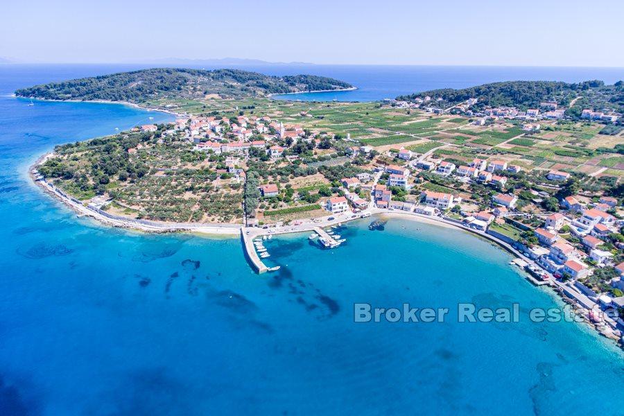 Luxury villa by the sea, under construction