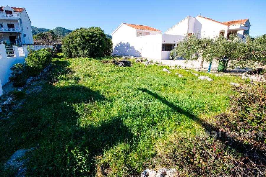 Terreno edificabile in prima fila al mare
