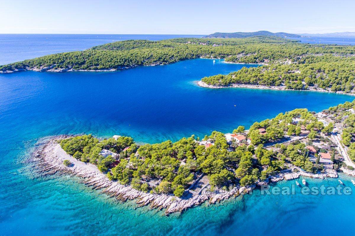 Eine wunderschöne Villa mit Panoramablick auf das Meer