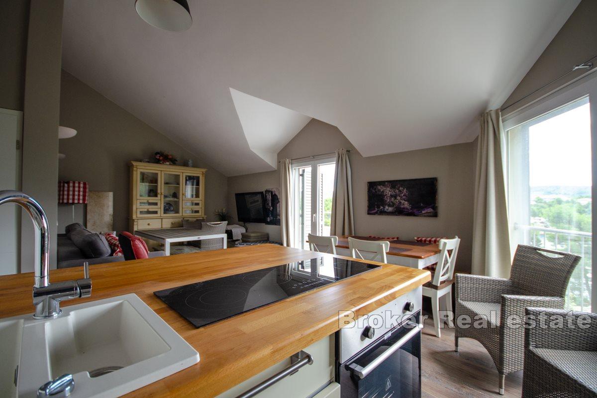 Eine wunderschöne Villa mit Panoramablick auf das Meer