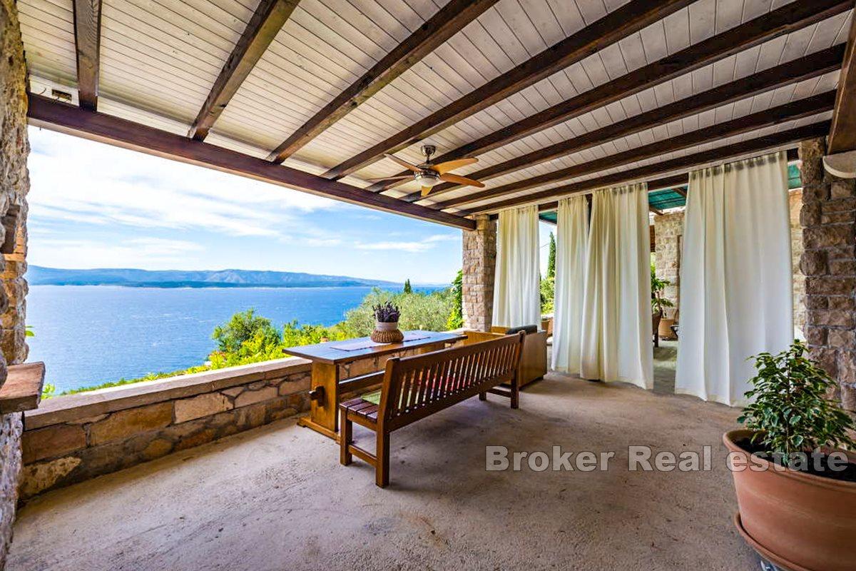 Charming stone house in a prestigious location