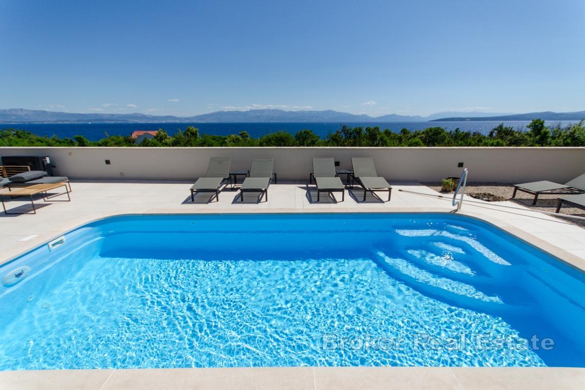 Luxuriöse und moderne Villa mit 4 Wohnungen