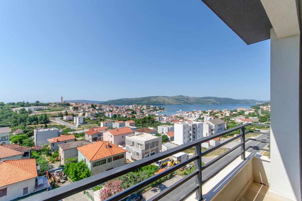 Novoizgrađeni apartmani u blizini mora