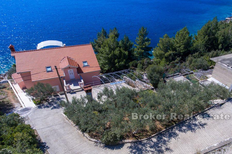 Samostojeća kuća uz more