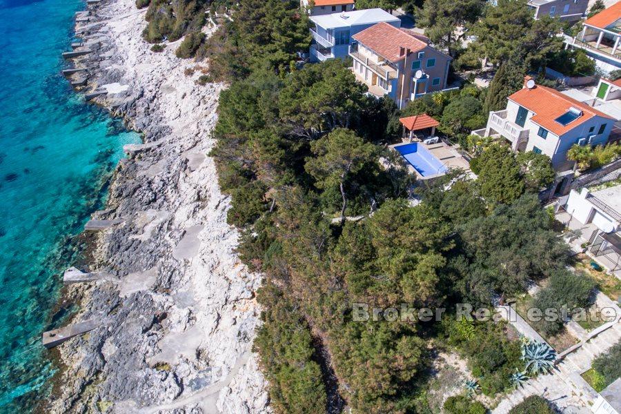 Casa in pietra prima fila al mare