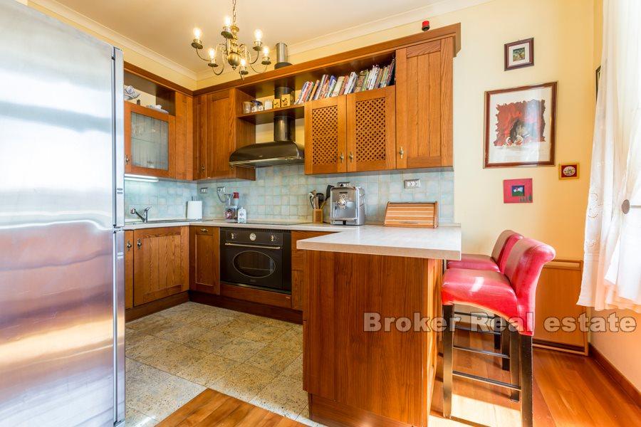 Luxuswohnung mit drei Schlafzimmern