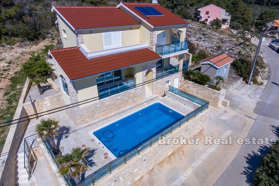 Luxusvilla mit Pool
