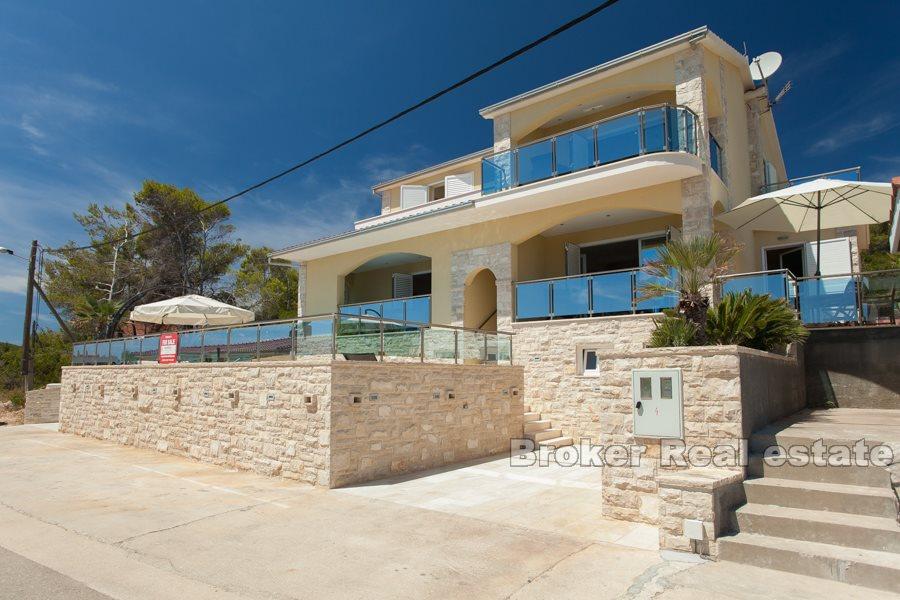Luxusvilla mit Pool