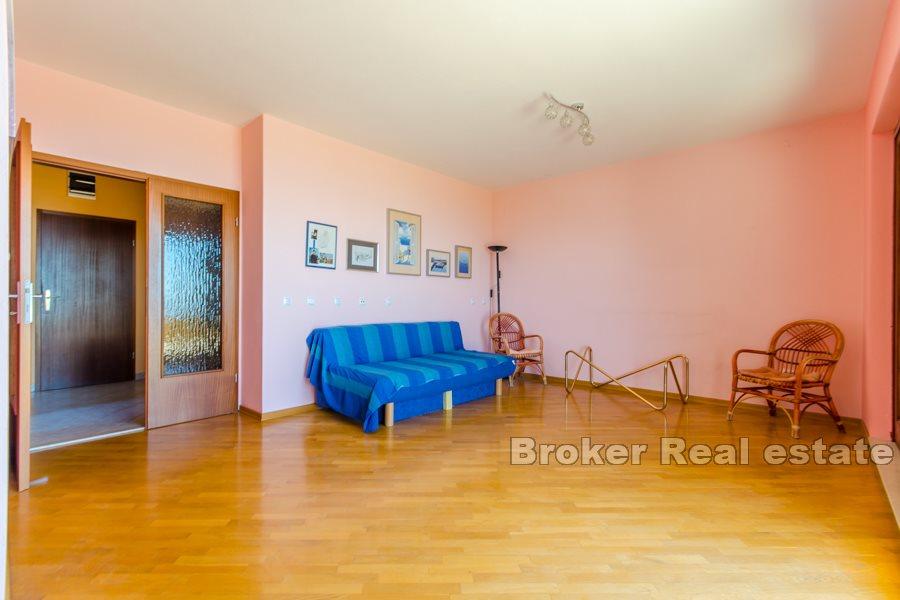Three bedroom apartment with open sea view