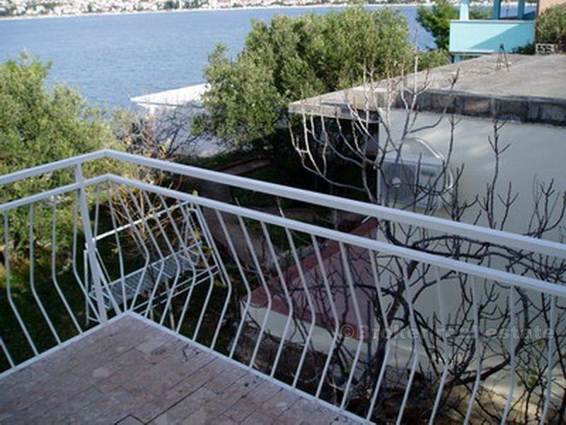 Maison / Villa, première rangée de la mer et la plage