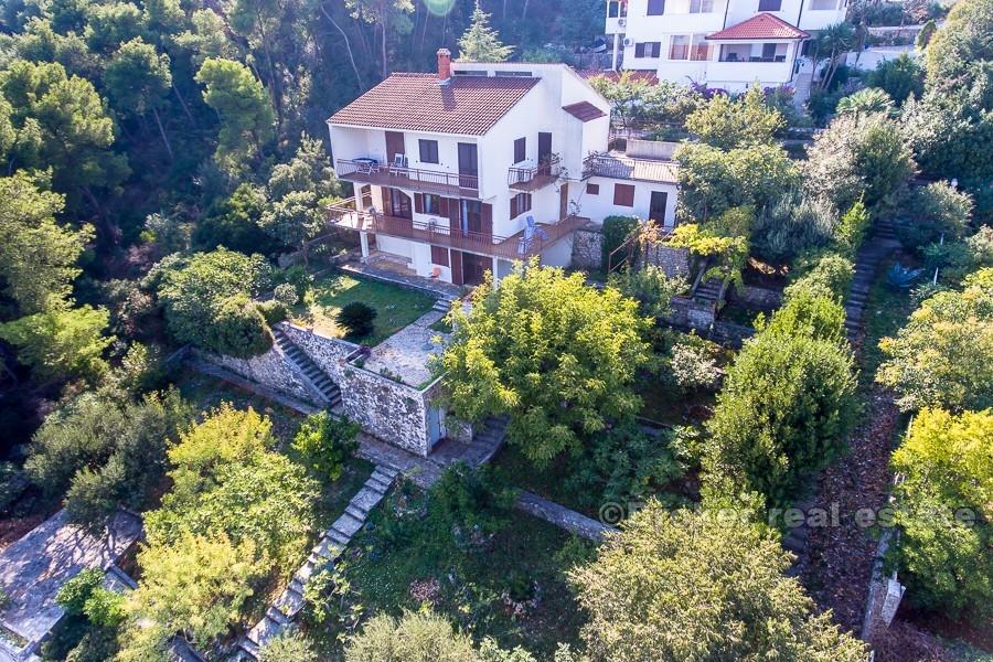 Maison / Villa, Maison spacieuse première rangée à la mer, à vendre