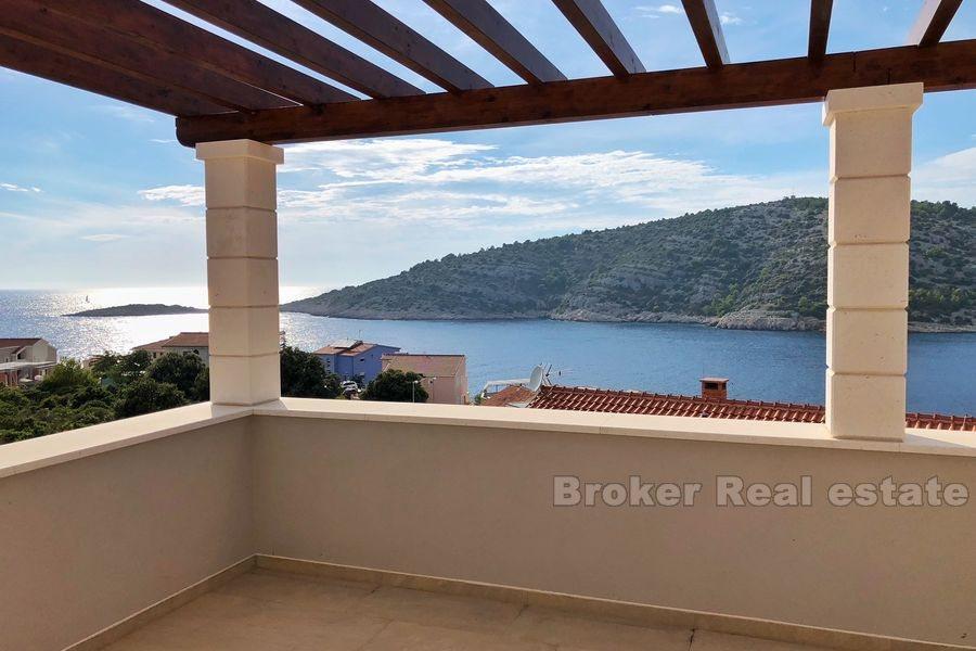 Casa / villa, Villa con piscina e vista mare, in vendita