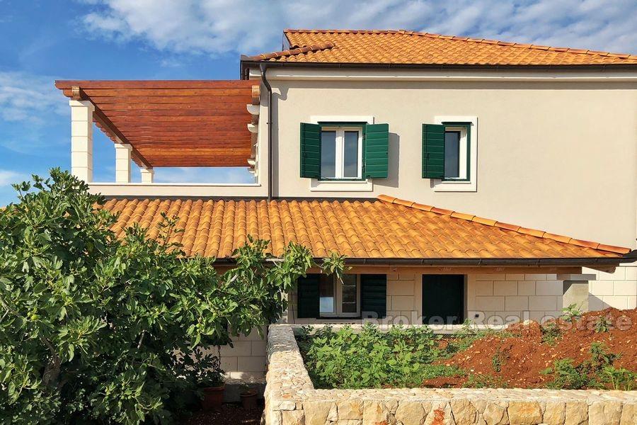 Casa / villa, Villa con piscina e vista mare, in vendita