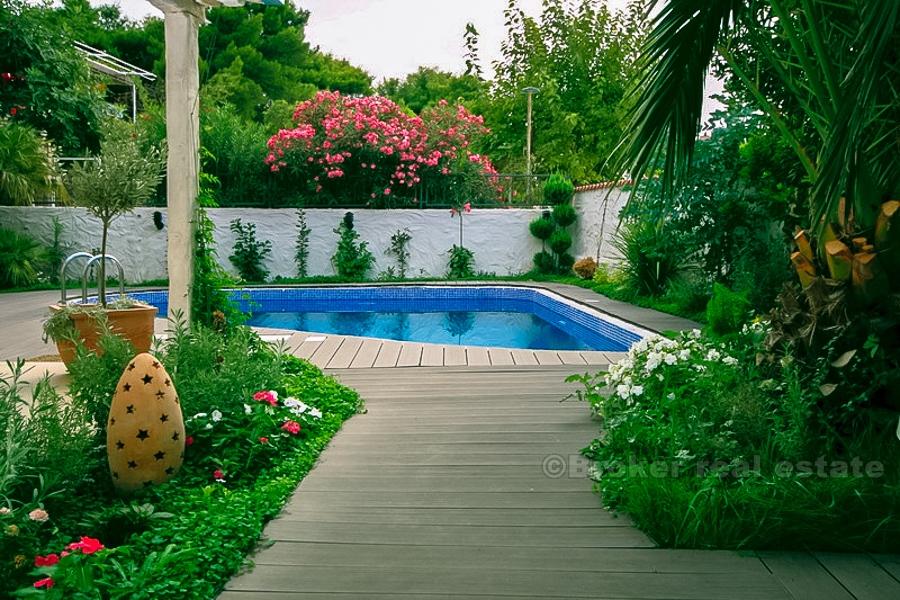 Maison / Villa sur Ciovo, résidence de standing, front de mer avec piscine, à vendre