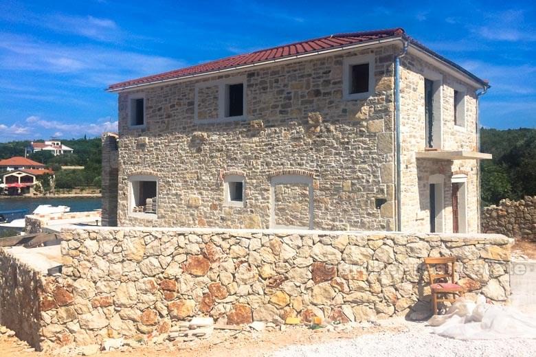 Maison / Villa sur l'île de Ugljan, front de mer, en vente