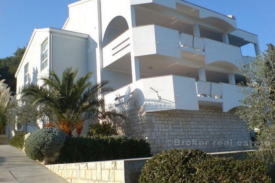 Haus / Villa, 500 m2 Wohnfläche, erste Reihe zum Meer
