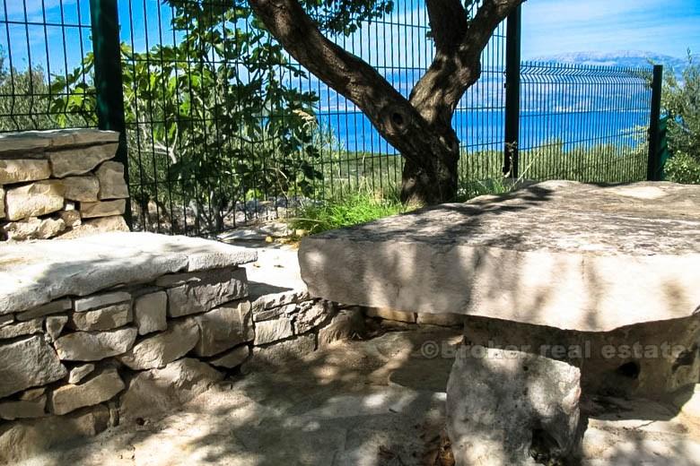 Hus / Villa på øya Brac, med havutsikt, for salg