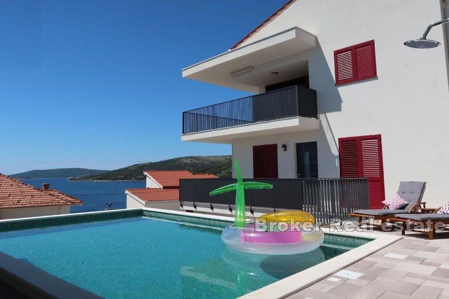 Palazzina con vista mare
