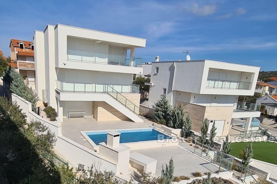 Luxusvilla mit Pool