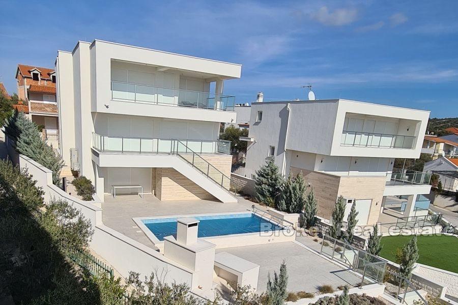 Luxusvilla mit Pool