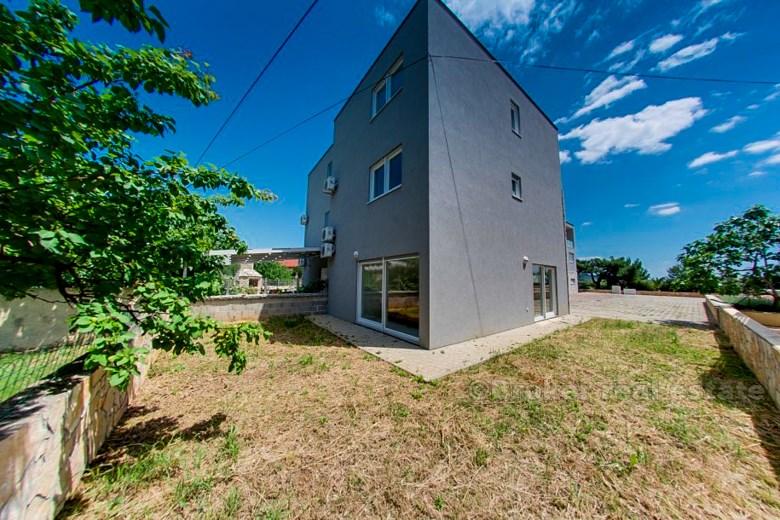 Maison / villa, première rangée de la mer