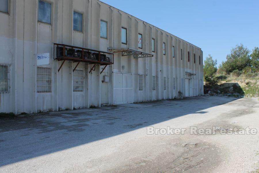 Prostory pro obchod, Warehouse na TTTS zóně, k pronájmu