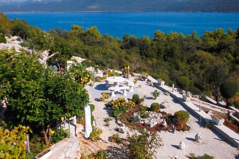 Das Haus / Villa, mit einem herrlichen Kaskade Garten, Meerblick